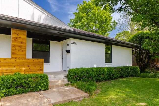 property at 3761 High Vista Dr