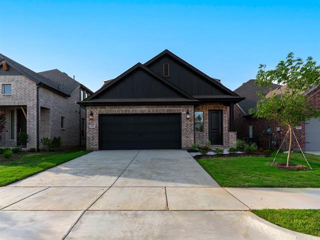 property at 819 Sunflower Trl