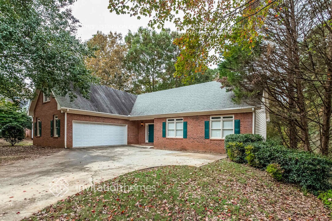 5351 Tanager Terrace SW in Conyers, GA - Foto de edificio