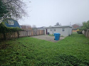 1132 Henderson St in Eureka, CA - Building Photo - Building Photo