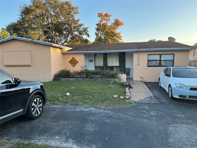 7824 Dilido Blvd in Miramar, FL - Building Photo - Building Photo