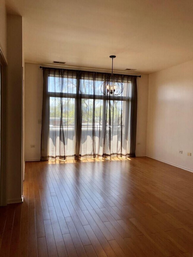 2935 N Clybourn Ave in Chicago, IL - Building Photo - Building Photo