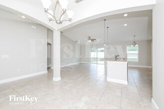 2005 Maple Ln in Kissimmee, FL - Building Photo - Building Photo