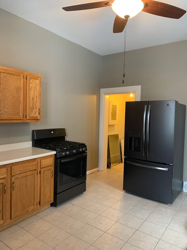 1329 Jackson St in Dubuque, IA - Building Photo - Building Photo