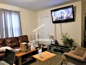 7 Raymond St, Unit 1 in Boston, MA - Building Photo - Building Photo