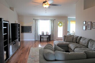 2176 Bromly Dr in Navarre, FL - Building Photo - Building Photo