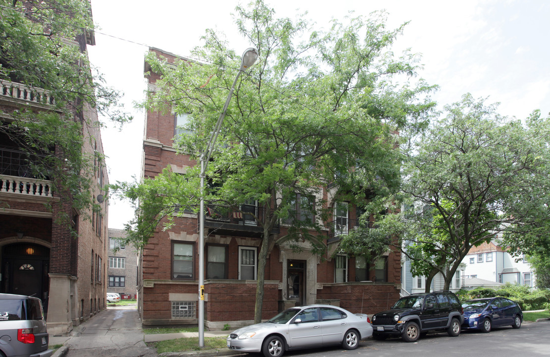 1365-1367 E 48th St in Chicago, IL - Building Photo