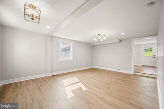 8255 Mertztown Rd in Alburtis, PA - Building Photo - Building Photo