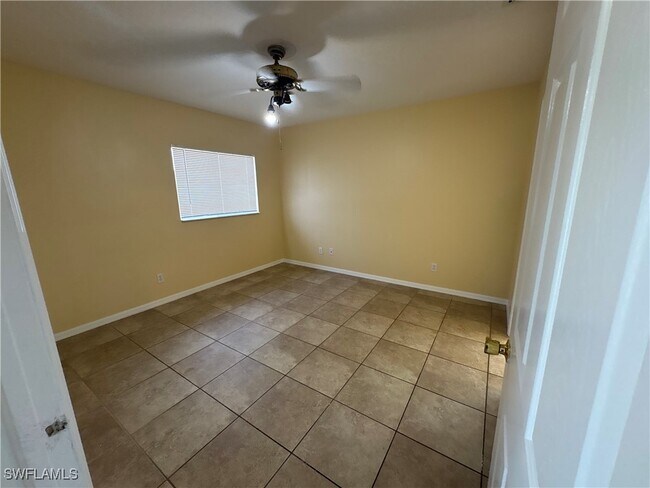 5252 Centennial Blvd in Lehigh Acres, FL - Building Photo - Building Photo