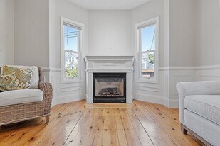 5 Maple St in Peabody, MA - Building Photo
