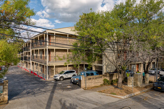 3000 Guadalupe in Austin, TX - Foto de edificio - Building Photo