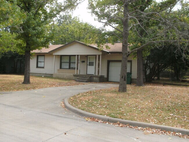 property at 1419 Glendale St