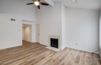 12400 Overbrook Ln in Houston, TX - Building Photo - Building Photo