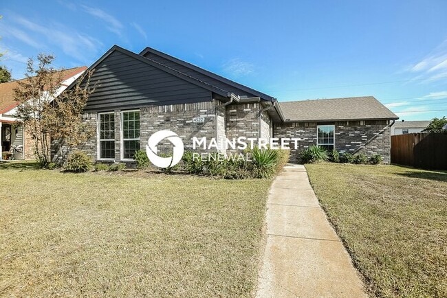 property at 4522 Horizon Dr