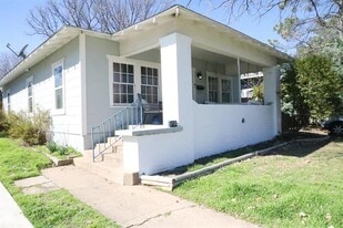 1720 Belle Pl in Fort Worth, TX - Building Photo