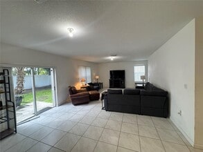 29380 SW 143rd Pl in Homestead, FL - Building Photo - Building Photo