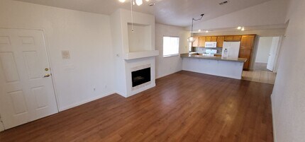 3327 Erva St in Las Vegas, NV - Building Photo - Building Photo