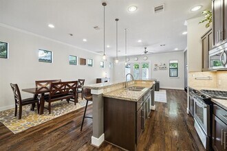 4205 Koehler St in Houston, TX - Building Photo - Building Photo