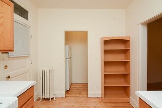 2443 W Sunnyside Ave in Chicago, IL - Building Photo - Building Photo