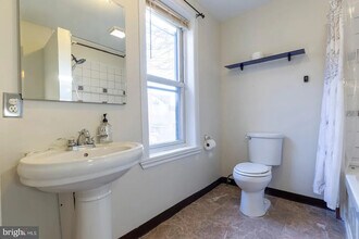 2016 N Howard St in Philadelphia, PA - Building Photo - Building Photo