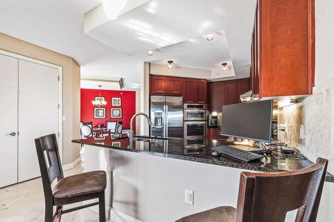 2401 N Ocean Blvd in Fort Lauderdale, FL - Building Photo - Building Photo