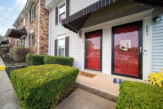 219 Edgewood Dr in Hendersonville, TN - Building Photo - Building Photo