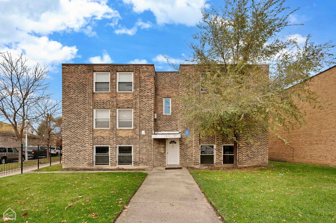 1850 S Fairfield Ave in Chicago, IL - Building Photo