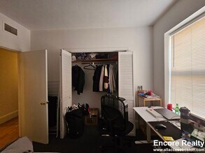 880 Huntington Ave, Unit #878-2 in Boston, MA - Foto de edificio - Building Photo