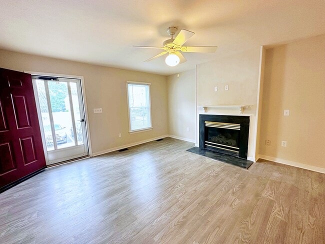 7059 Pine Orchard Ct in Chesterfield, VA - Building Photo - Building Photo