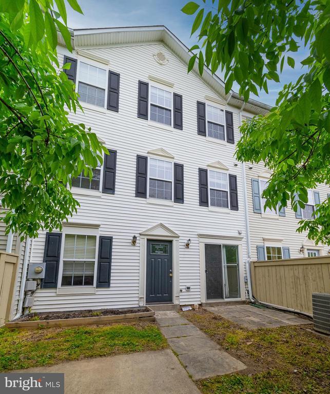 105 Whitestone Way in Frederick, MD - Building Photo - Building Photo