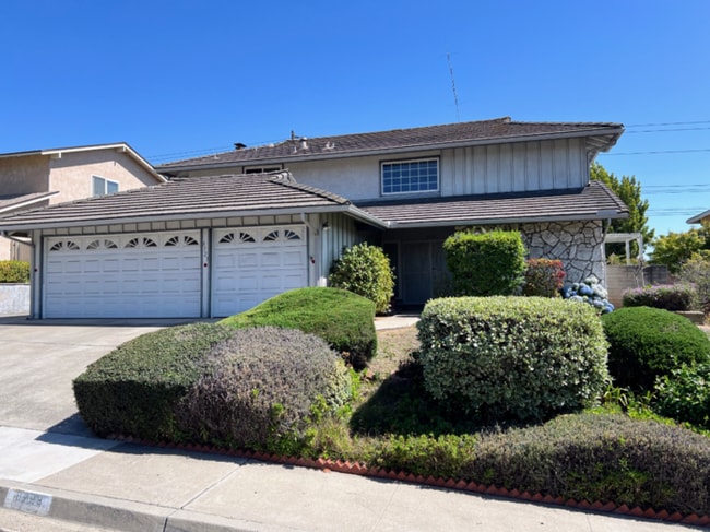 8723 Blue Lake Dr