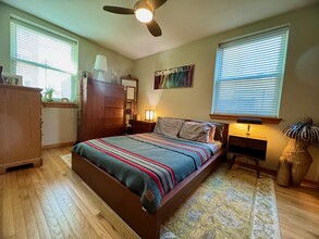 3538 W Ainslie St, Unit G in Chicago, IL - Building Photo - Building Photo