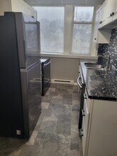 739 Liberty St, Unit 2nd Floor in Springfield, MA - Foto de edificio - Building Photo