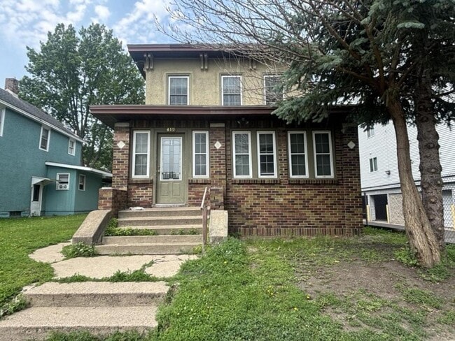 property at 419 5th Ave S