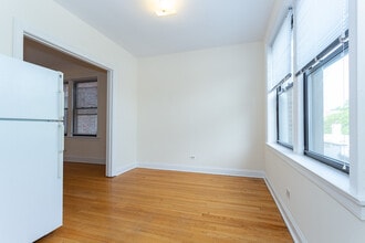 340 Park Ave, Unit J00P in Glencoe, IL - Foto de edificio - Building Photo