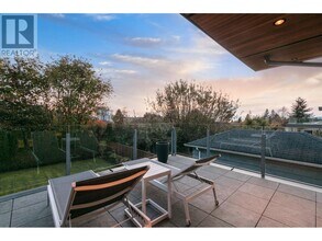 2242 Jefferson Ave in West Vancouver, BC - Building Photo - Building Photo