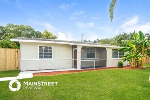 265 Magnolia Rd in Venice, FL - Building Photo