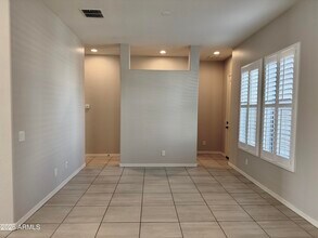 337 W Glacier Bay Dr in Queen Creek, AZ - Building Photo - Building Photo