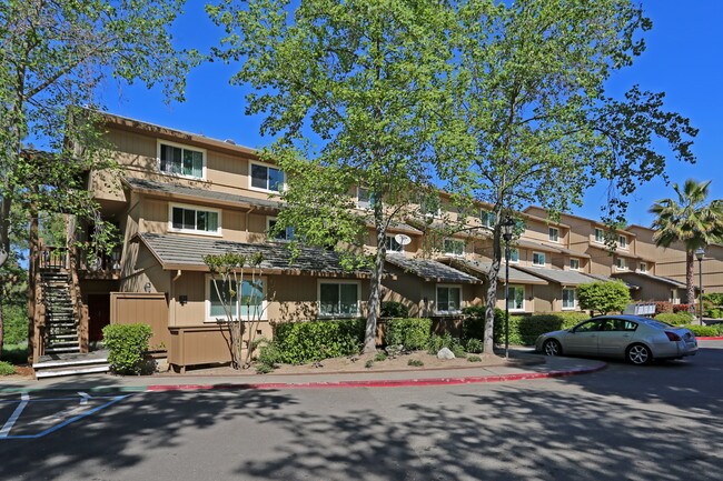 Sunrise Creek Apartments in Citrus Heights, CA - Building Photo - Building Photo