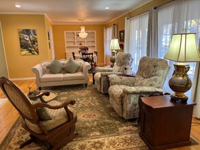 11724 Alta Vista Ave in Grass Valley, CA - Building Photo - Building Photo