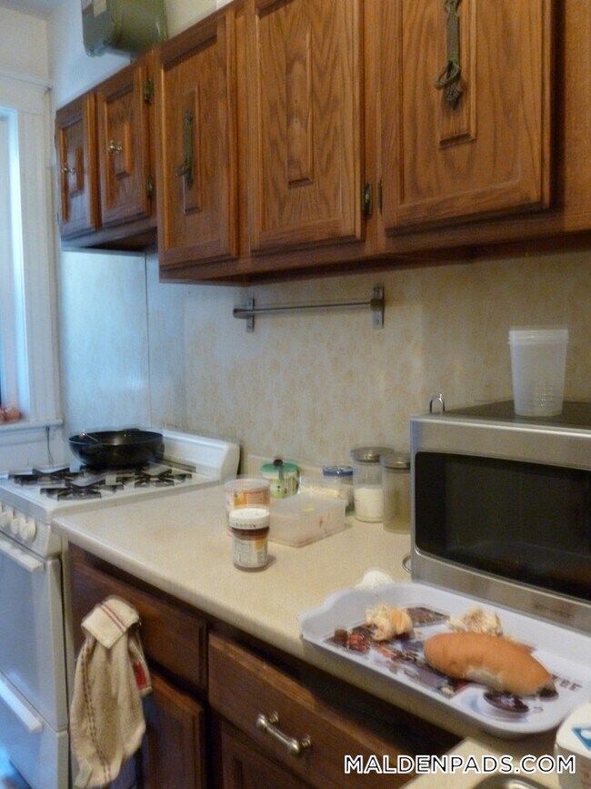 17-19 Washington St. in Malden, MA - Foto de edificio - Building Photo