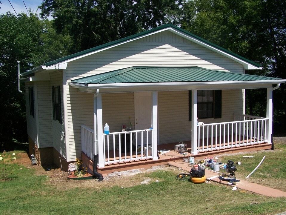1225 Jefferson Ave in Maryville, TN - Building Photo