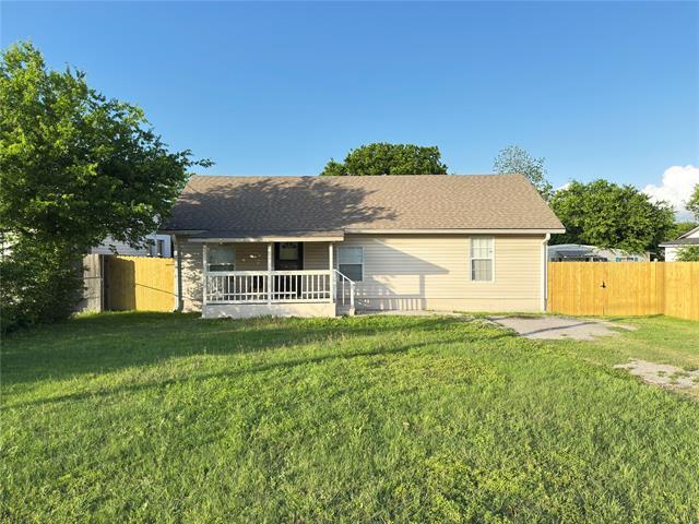 property at 1704 Lexington St