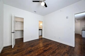 800 S Welch St in Denton, TX - Building Photo - Building Photo