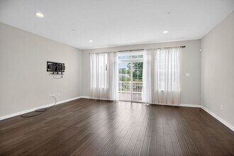 43718 Winterberry Wy in California, MD - Building Photo - Building Photo