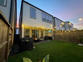 2611 Paul Quinn St in Houston, TX - Building Photo - Building Photo