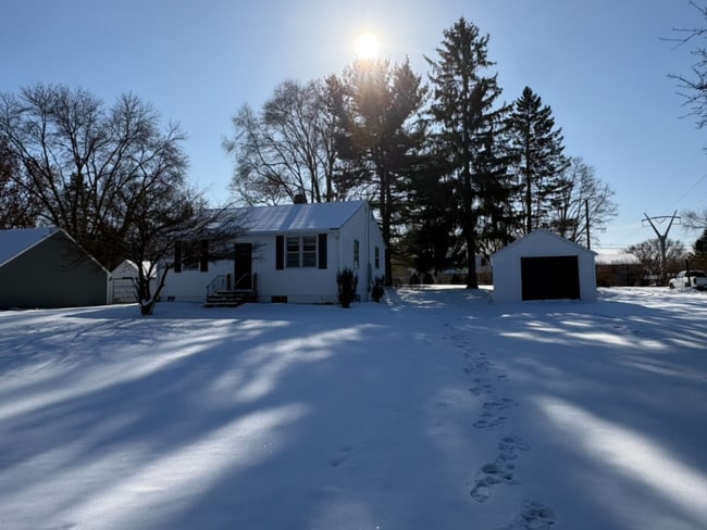 870 Wagon Wheel Trail in Mendota Heights, MN - Foto de edificio - Building Photo