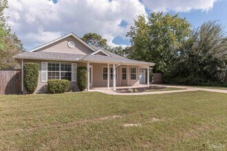 2100 Frontera St in Navarre, FL - Building Photo - Building Photo