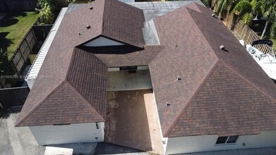 19754 NW 61st Ave in Hialeah, FL - Building Photo - Building Photo