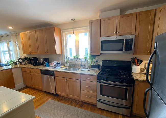 78 Ten Hills Rd, Unit 1